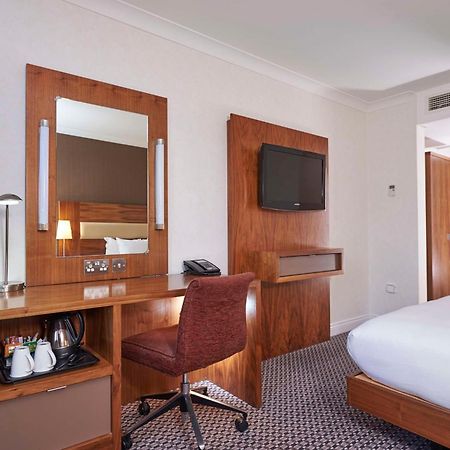 Doubletree By Hilton Bristol North Hotel Almondsbury Room photo