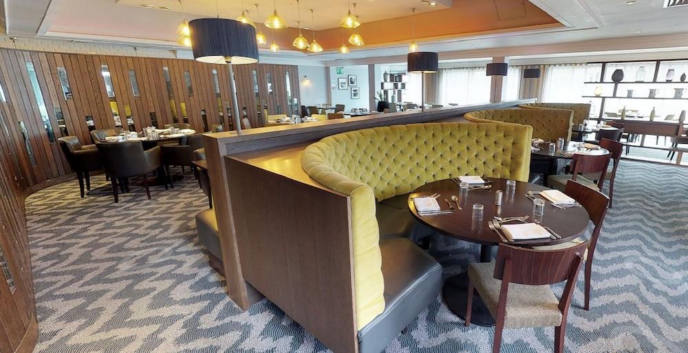 Doubletree By Hilton Bristol North Hotel Almondsbury Exterior photo