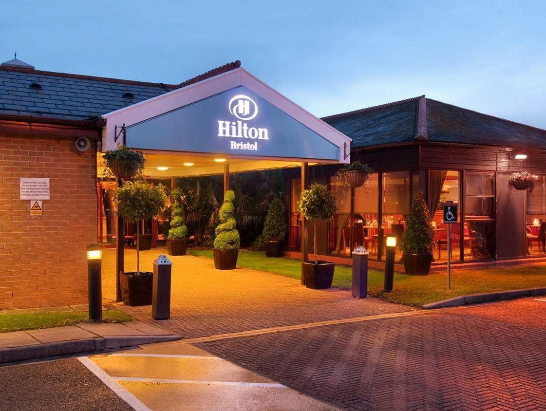 Doubletree By Hilton Bristol North Hotel Almondsbury Exterior photo
