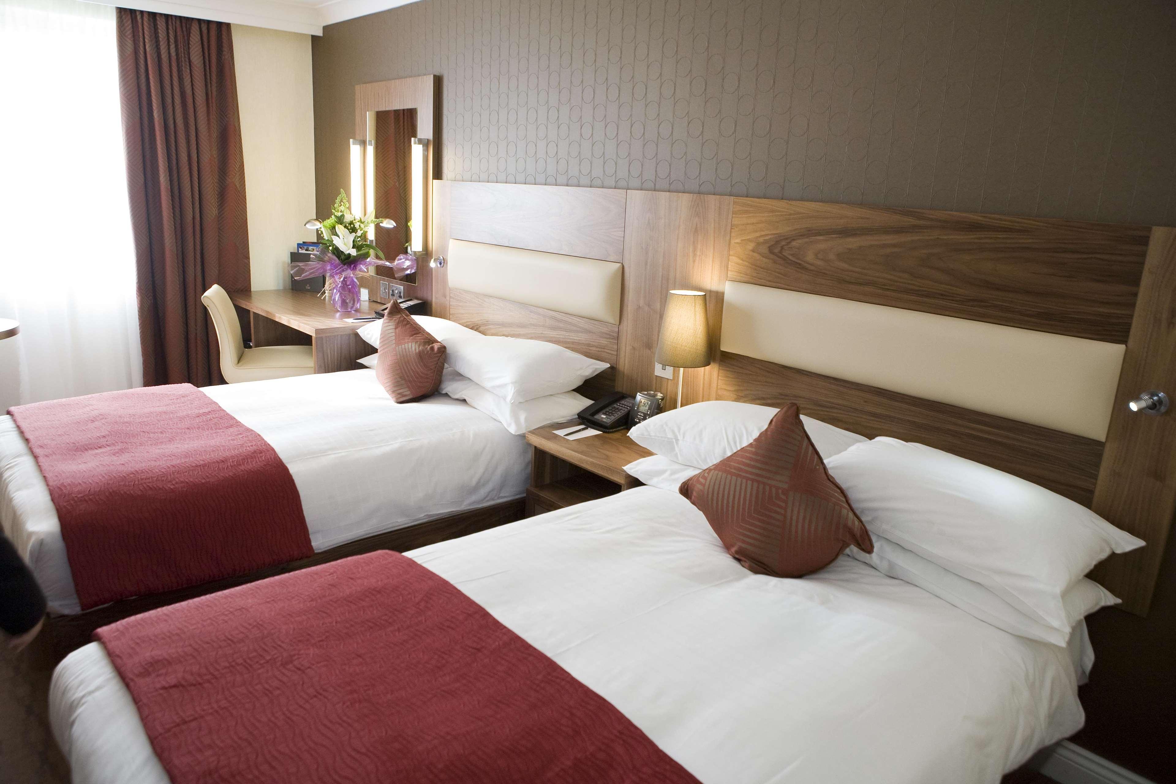 Doubletree By Hilton Bristol North Hotel Almondsbury Exterior photo