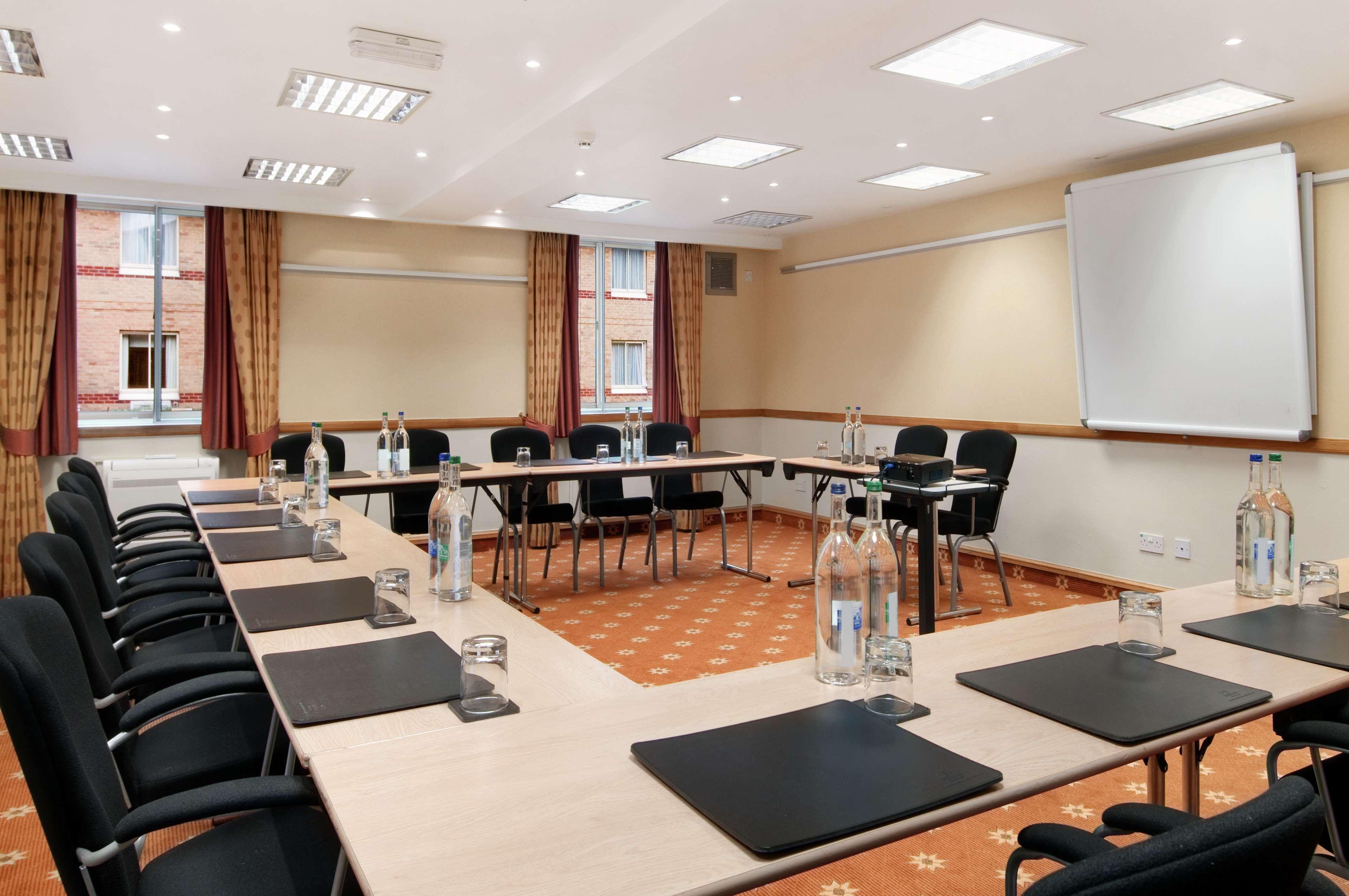 Doubletree By Hilton Bristol North Hotel Almondsbury Exterior photo