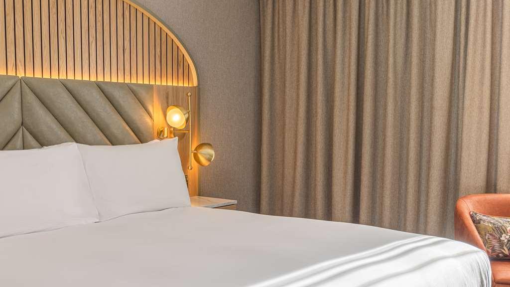 Doubletree By Hilton Bristol North Hotel Almondsbury Room photo