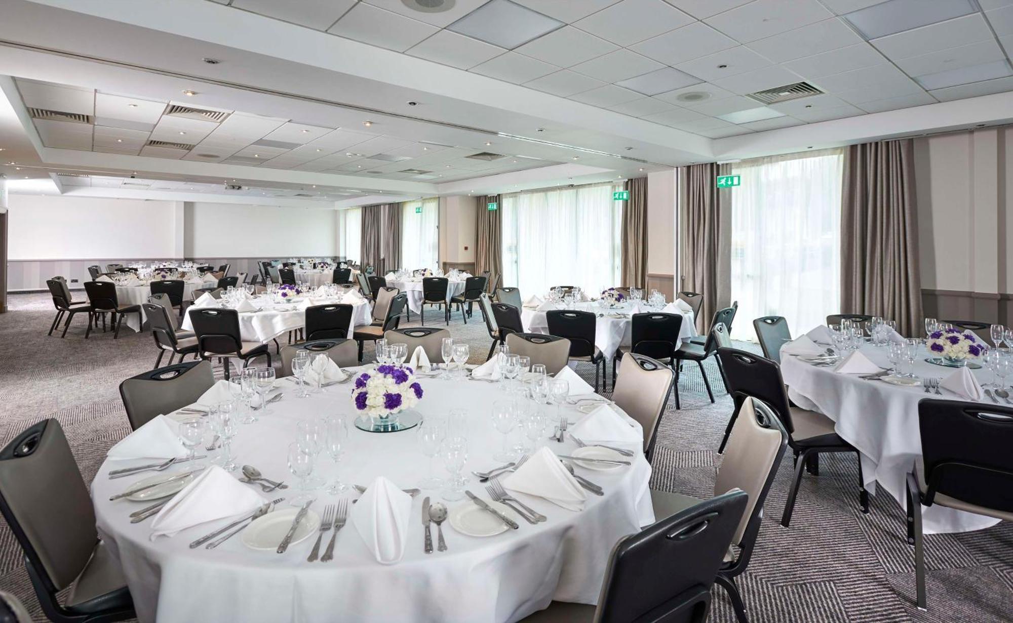 Doubletree By Hilton Bristol North Hotel Almondsbury Exterior photo
